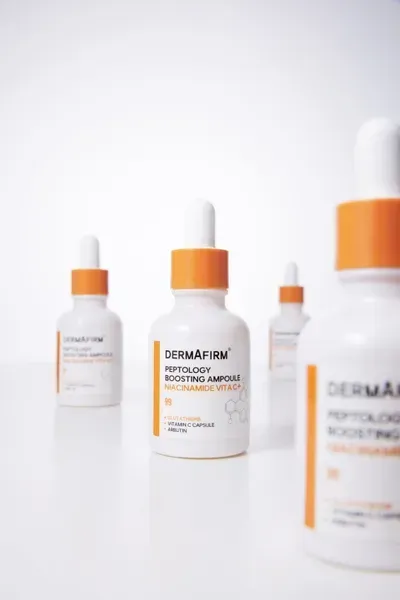 Сироватка-бустер DERMAFIRM Peptology Boosting Niacinamide Vita C+, 30 мл, фото 3