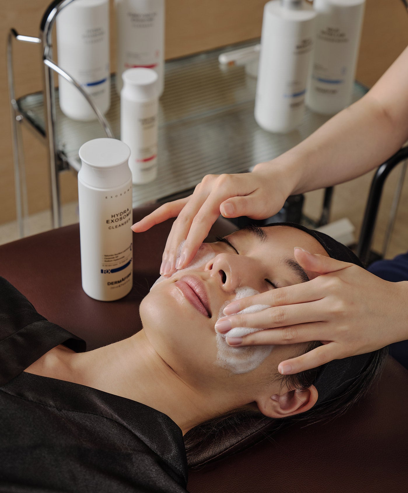 Гіпоалергенний гель для вмивання DERMAFIRM Hydra Exosome Cleanser, 250 мл, фото 3